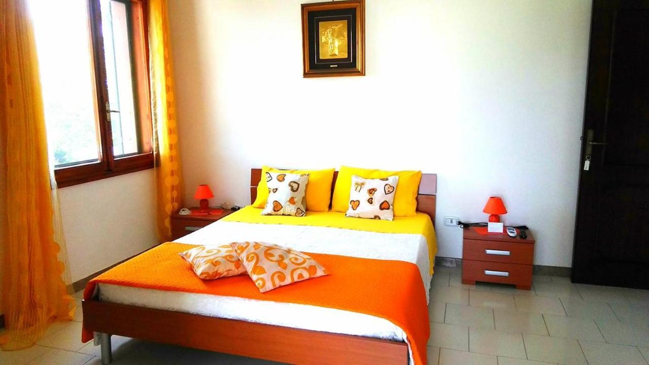 B&B Da Sissi La Maddalena  Экстерьер фото