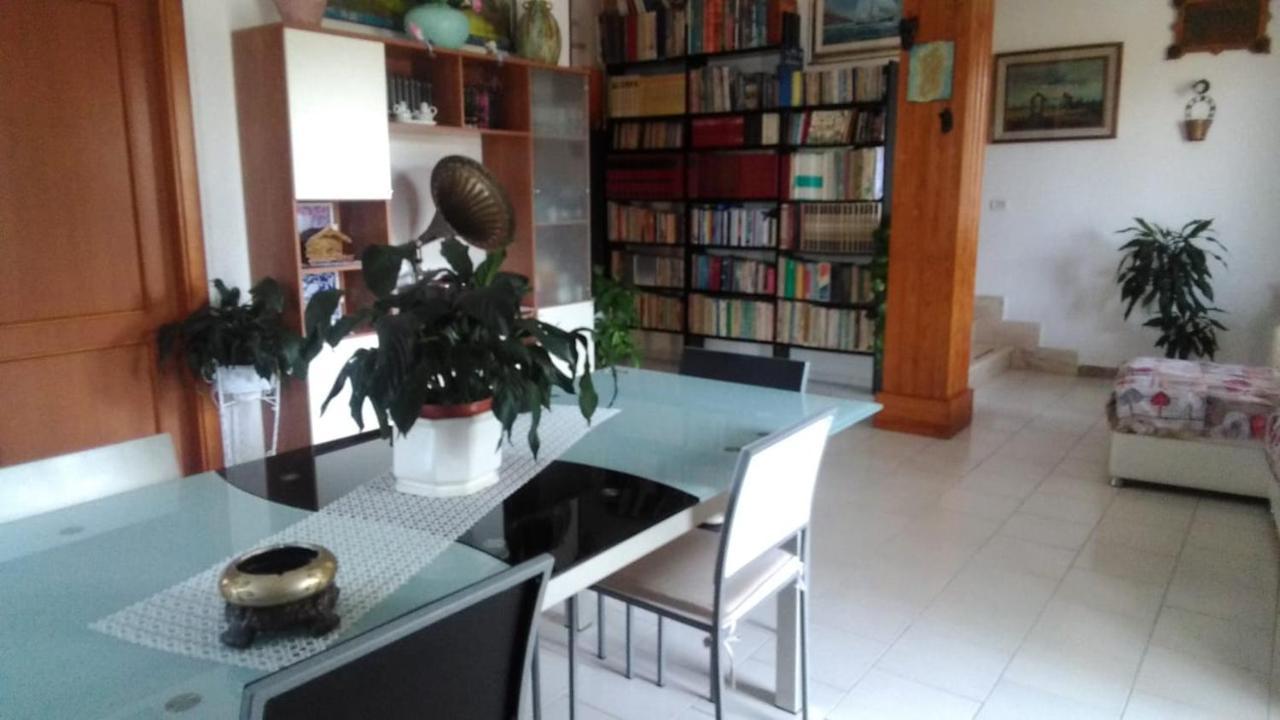 B&B Da Sissi La Maddalena  Экстерьер фото