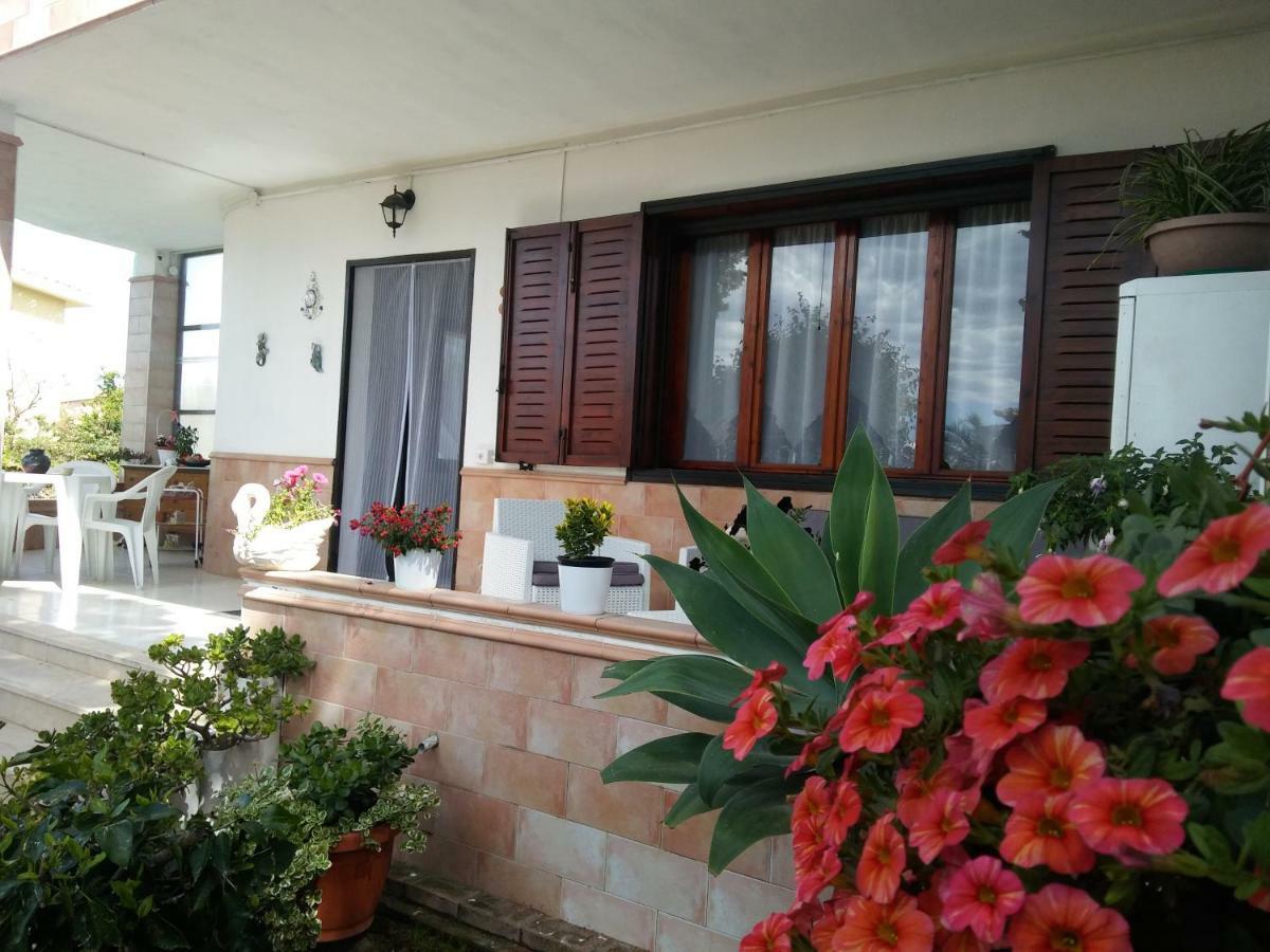 B&B Da Sissi La Maddalena  Экстерьер фото